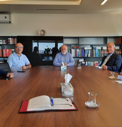 İSTANBUL MİLLETVEKİLİ SN. FEYZULLAH KIYIKLI'KA NEZAKET ZİYARETİNDE BULUNDUK